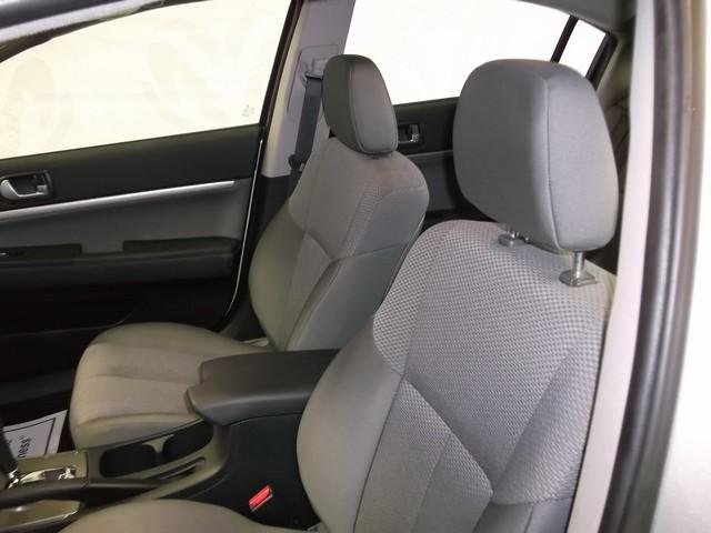 Mitsubishi Galant 2011 photo 3