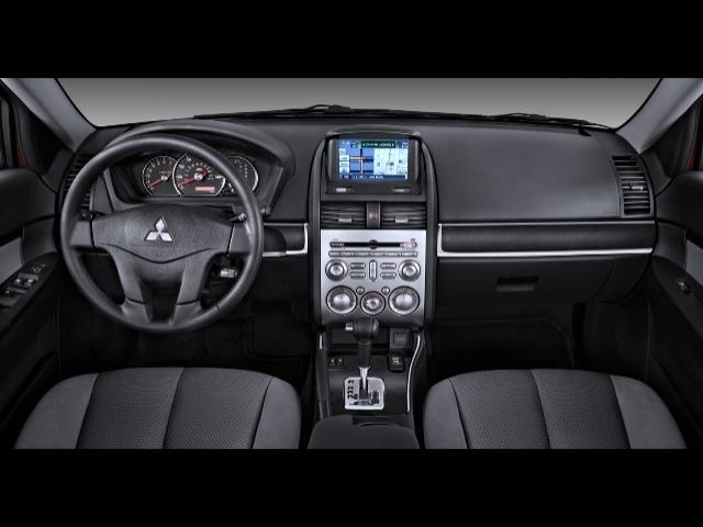 Mitsubishi Galant 2012 photo 1