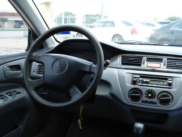 Mitsubishi Lancer 2002 photo 3