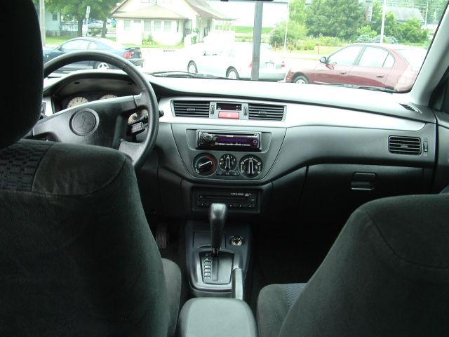 Mitsubishi Lancer 2002 photo 1