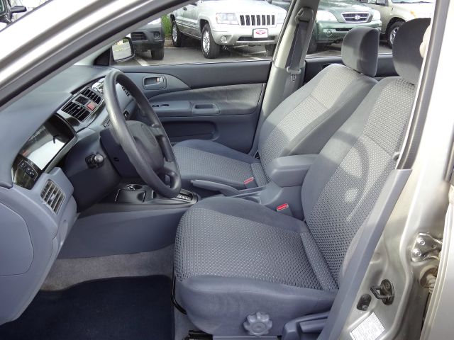 Mitsubishi Lancer LW2 Sedan