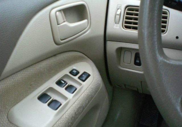 Mitsubishi Lancer 2003 photo 2