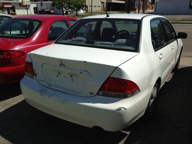 Mitsubishi Lancer LW2 Sedan