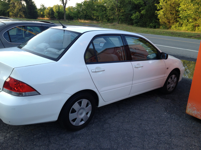 Mitsubishi Lancer LW2 Sedan