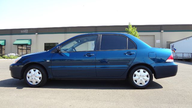 Mitsubishi Lancer LW2 Sedan