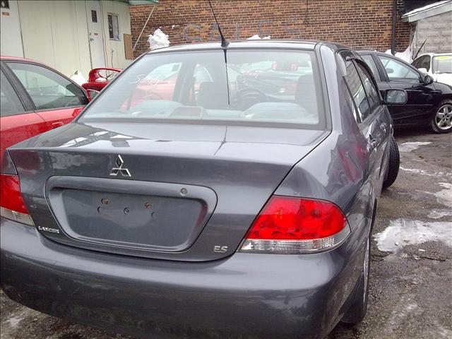 Mitsubishi Lancer 2005 photo 2