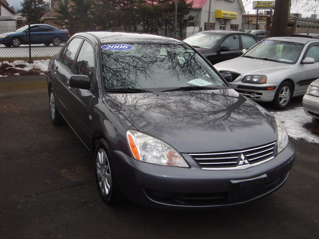 Mitsubishi Lancer 2006 photo 2