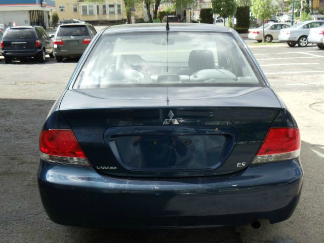 Mitsubishi Lancer 2006 photo 2