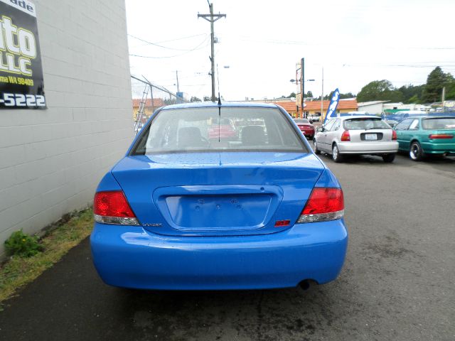 Mitsubishi Lancer 2006 photo 2