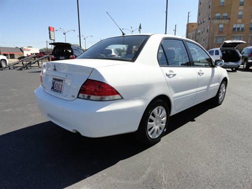 Mitsubishi Lancer 2006 photo 2