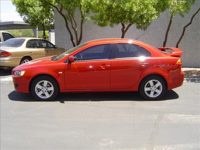 Mitsubishi Lancer LW2 Sedan