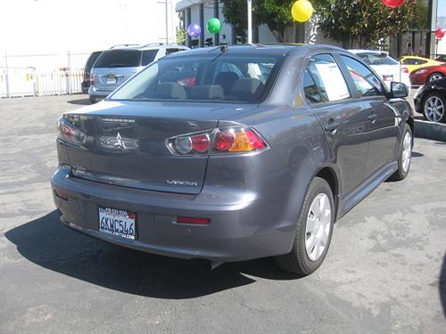 Mitsubishi Lancer 2010 photo 1