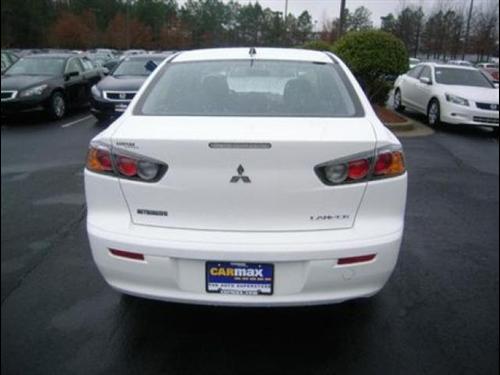 Mitsubishi Lancer 2010 photo 3