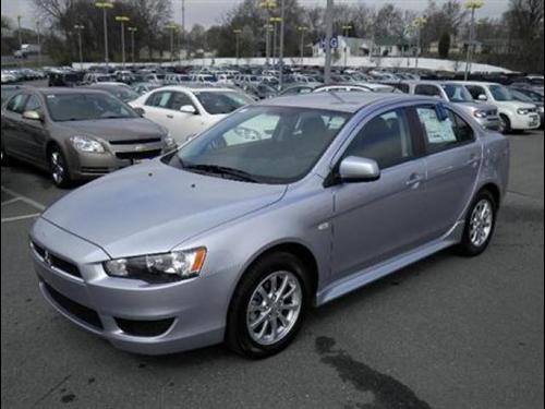 Mitsubishi Lancer 2010 photo 2