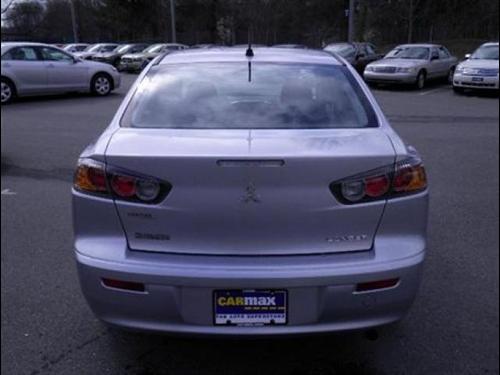 Mitsubishi Lancer 2010 photo 4