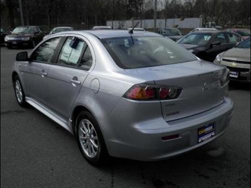 Mitsubishi Lancer 2010 photo 5