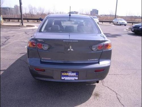 Mitsubishi Lancer 2010 photo 1