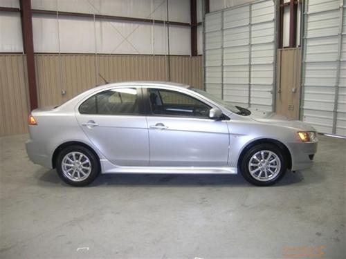 Mitsubishi Lancer 2010 photo 2