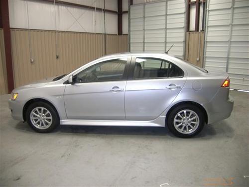 Mitsubishi Lancer 2010 photo 4