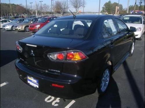 Mitsubishi Lancer 2010 photo 4