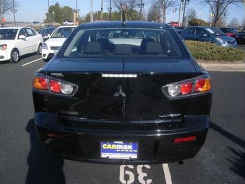Mitsubishi Lancer 2010 photo 5