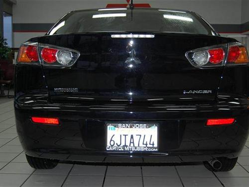 Mitsubishi Lancer 2010 photo 4