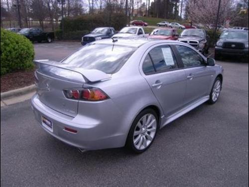 Mitsubishi Lancer 2010 photo 4