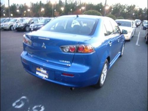 Mitsubishi Lancer 2010 photo 4