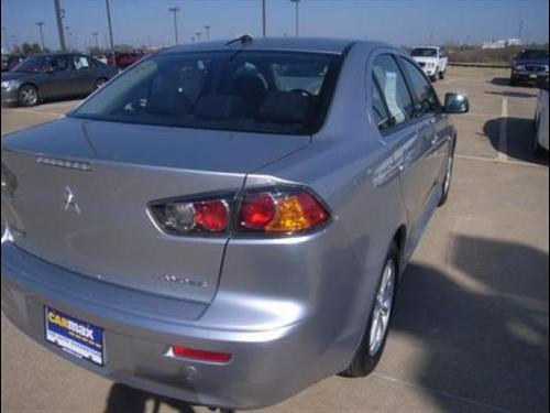 Mitsubishi Lancer 2010 photo 5