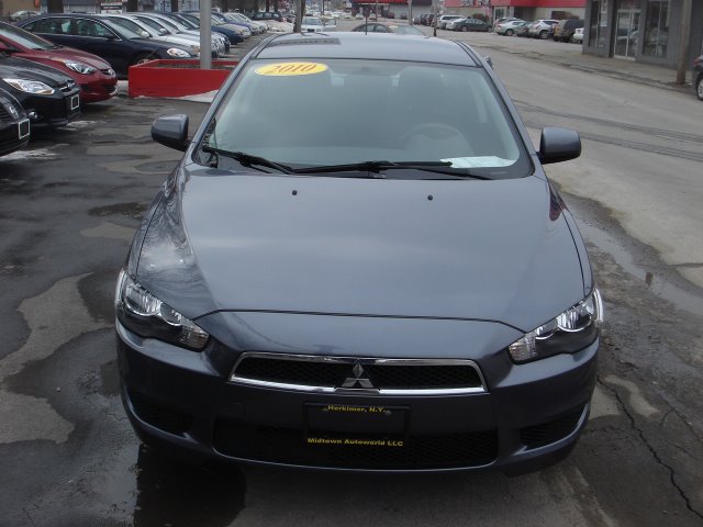 Mitsubishi Lancer 2010 photo 2