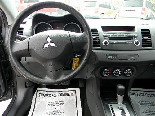 Mitsubishi Lancer 2010 photo 5