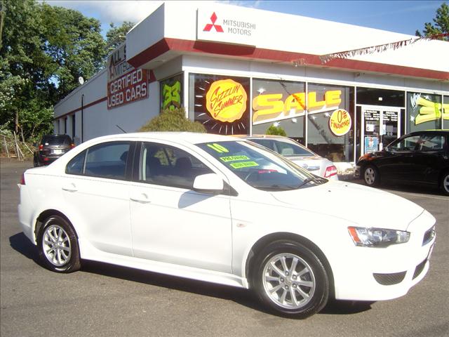 Mitsubishi Lancer 2010 photo 1