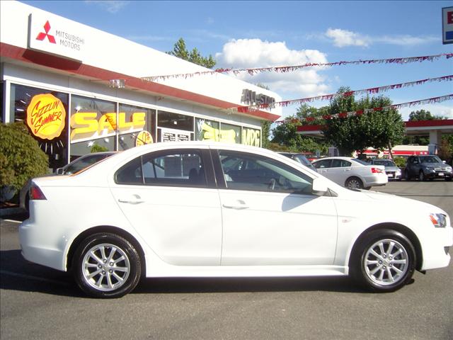 Mitsubishi Lancer 2010 photo 5