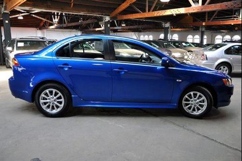 Mitsubishi Lancer 2010 photo 2