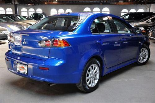 Mitsubishi Lancer 2010 photo 3