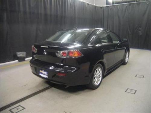 Mitsubishi Lancer 2010 photo 3