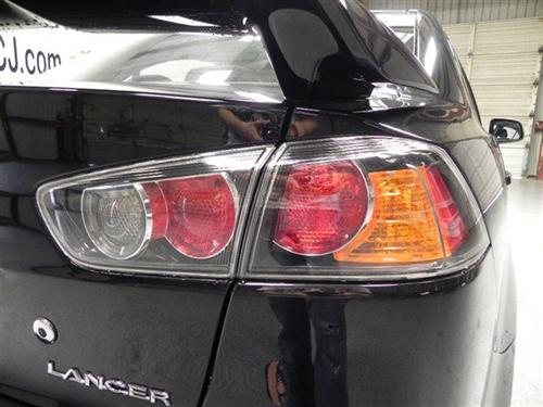 Mitsubishi Lancer 2010 photo 1