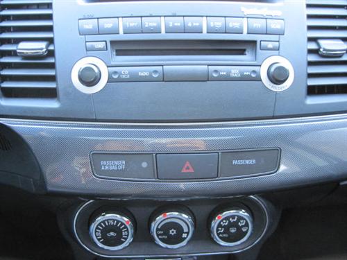 Mitsubishi Lancer 2010 photo 4