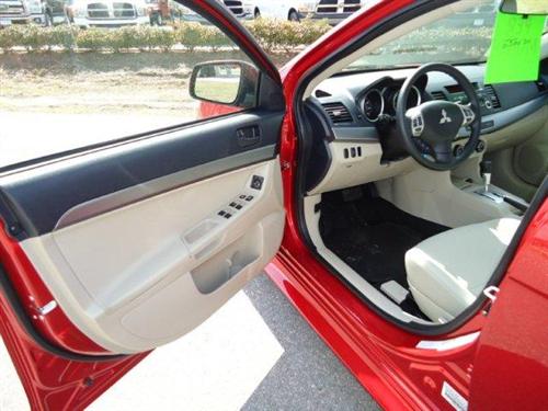 Mitsubishi Lancer 2010 photo 5