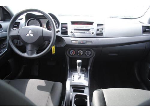 Mitsubishi Lancer 2010 photo 3