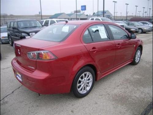 Mitsubishi Lancer 2010 photo 2