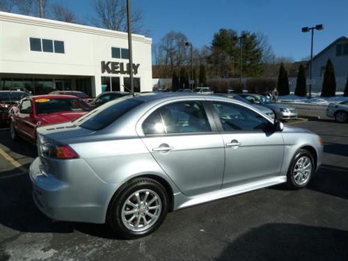 Mitsubishi Lancer 2010 photo 1