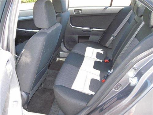 Mitsubishi Lancer 2010 photo 5