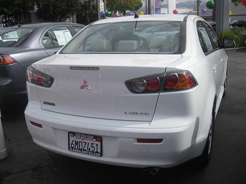 Mitsubishi Lancer 2010 photo 5