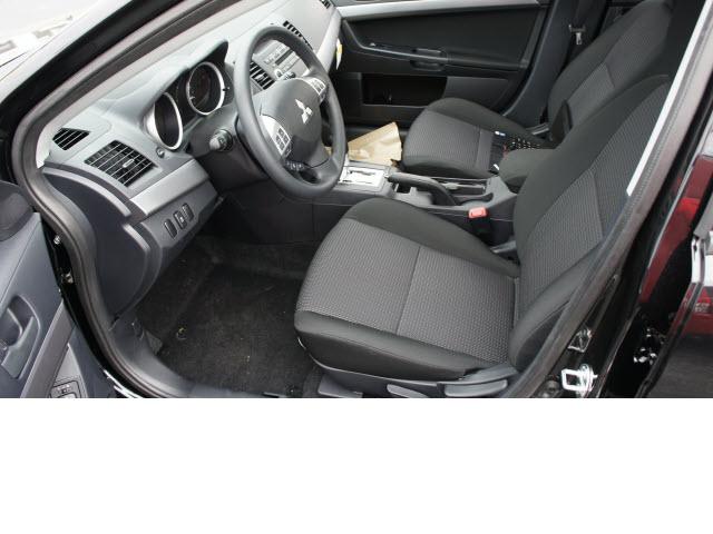 Mitsubishi Lancer 2011 photo 2