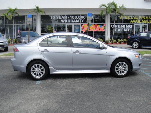 Mitsubishi Lancer 2011 photo 3