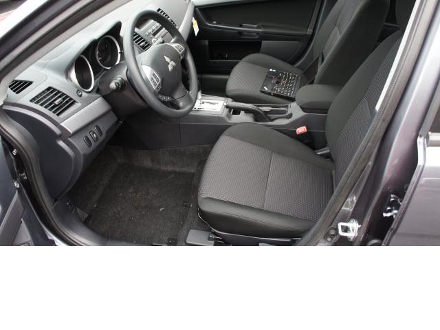 Mitsubishi Lancer 2011 photo 2