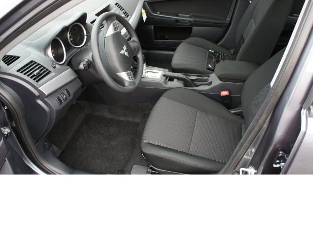 Mitsubishi Lancer 2011 photo 2