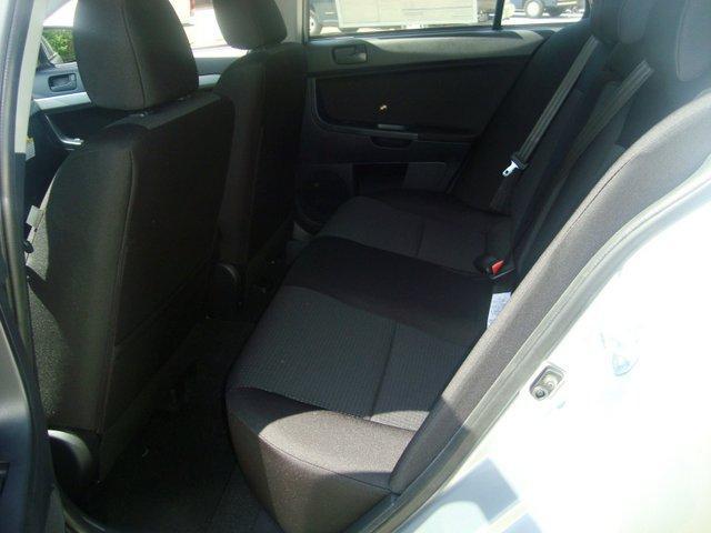 Mitsubishi Lancer 2011 photo 3