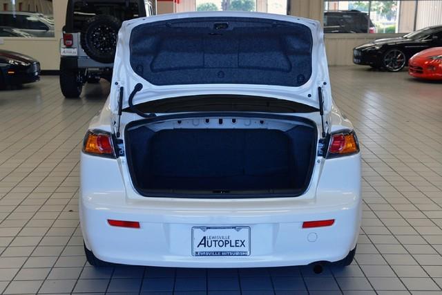 Mitsubishi Lancer 2011 photo 2